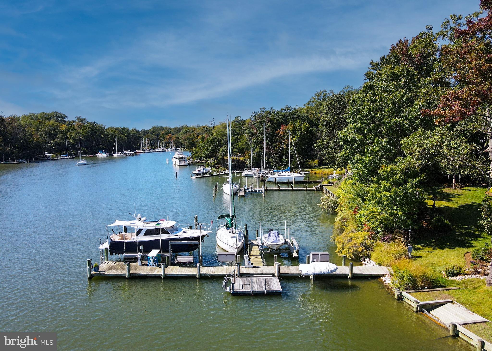 ANNAPOLIS ROADS - Residential