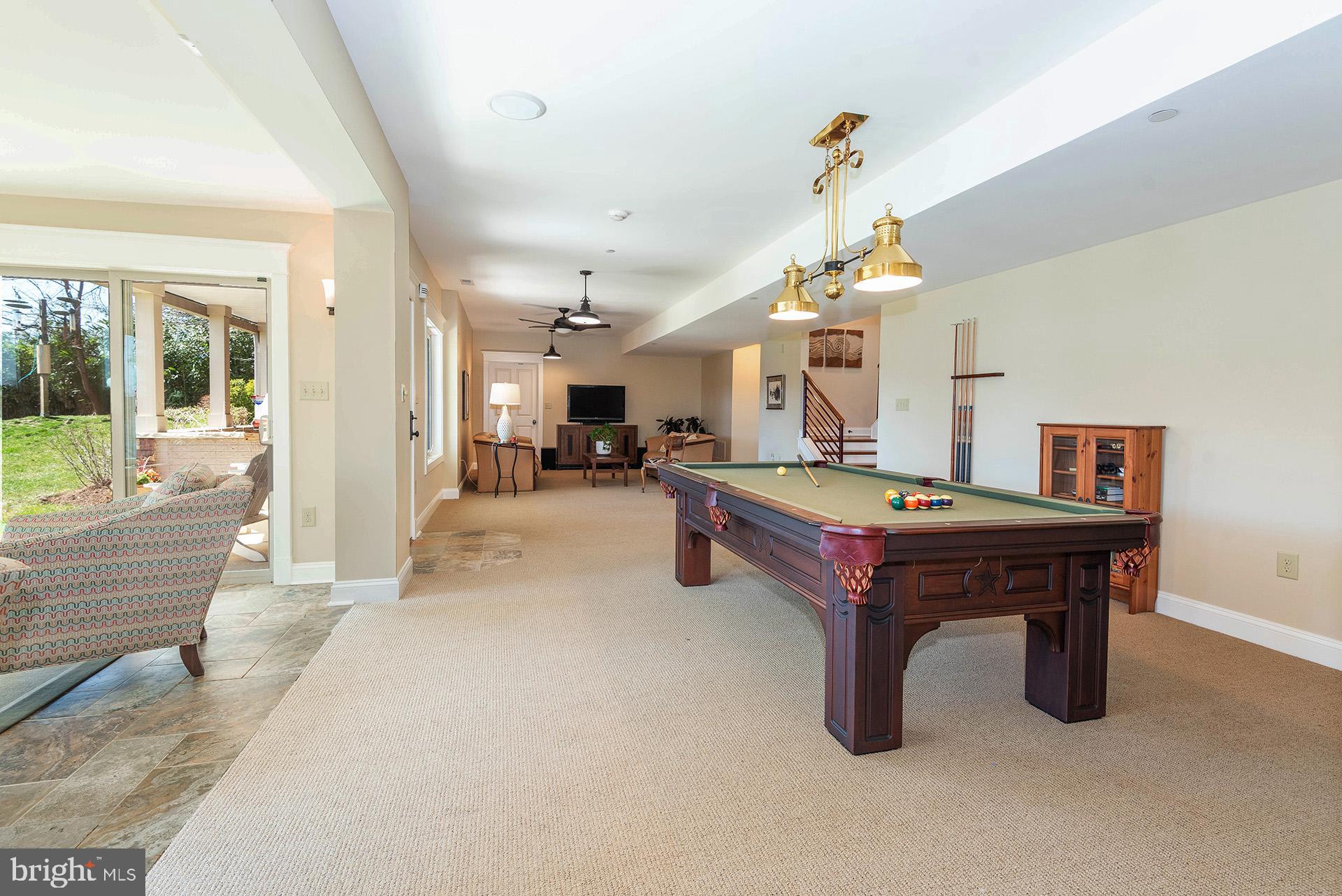 ANNAPOLIS ROADS - Residential