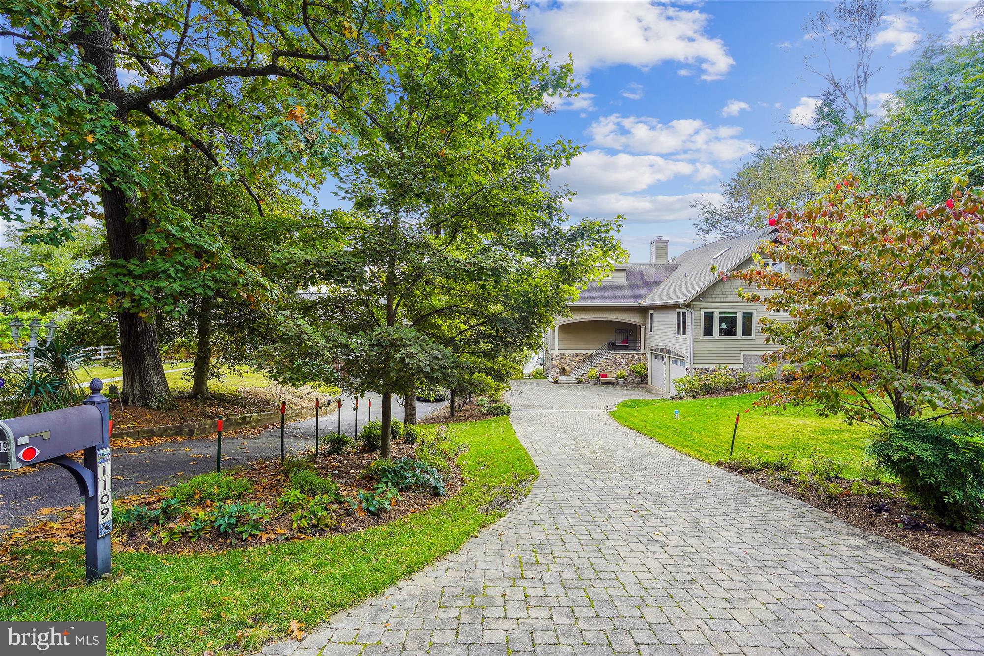 ANNAPOLIS ROADS - Residential