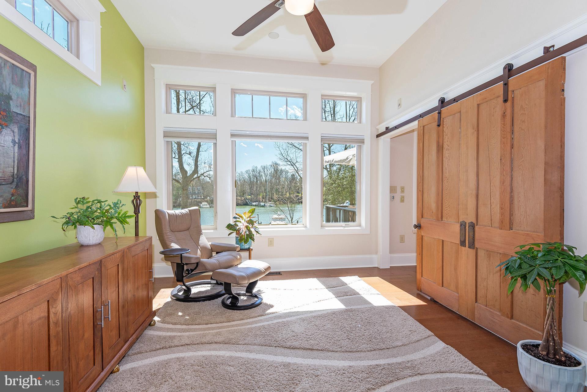 ANNAPOLIS ROADS - Residential