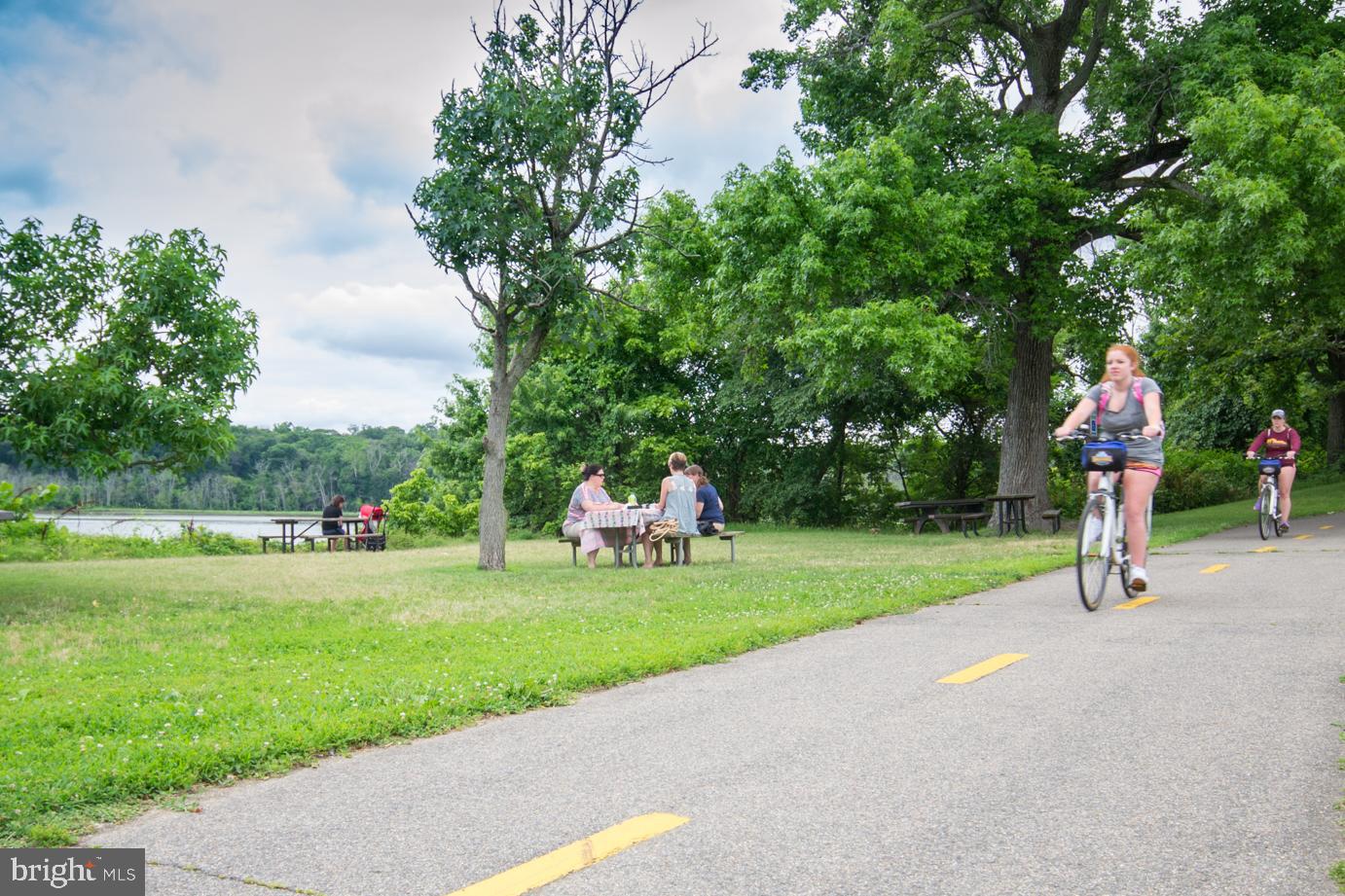 WELLINGTON ESTATES - Residential