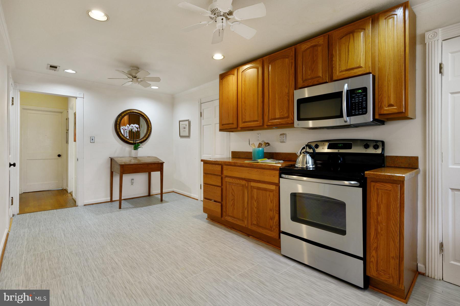 WELLINGTON ESTATES - Residential