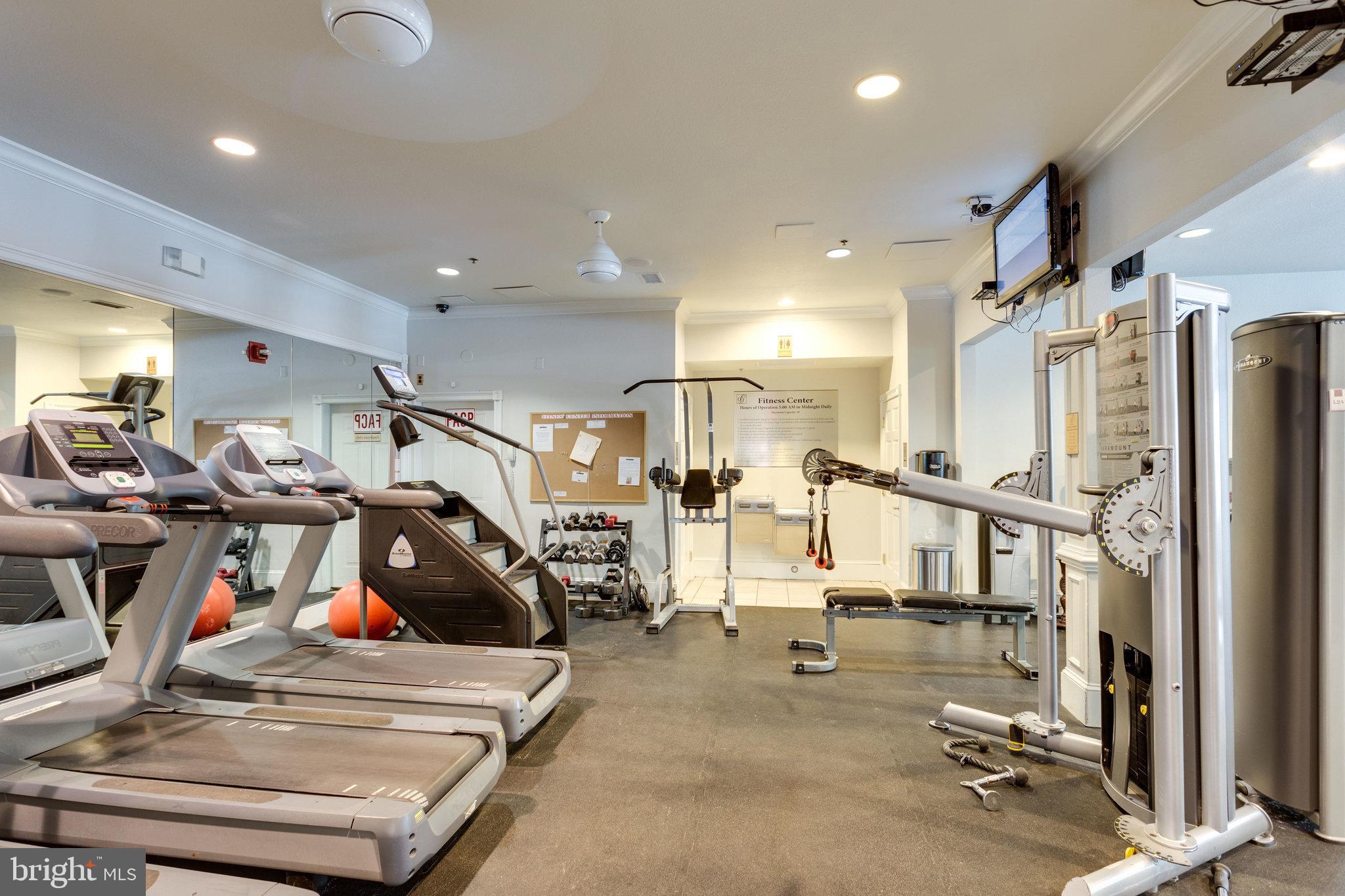 GATES OF MCLEAN - Residential