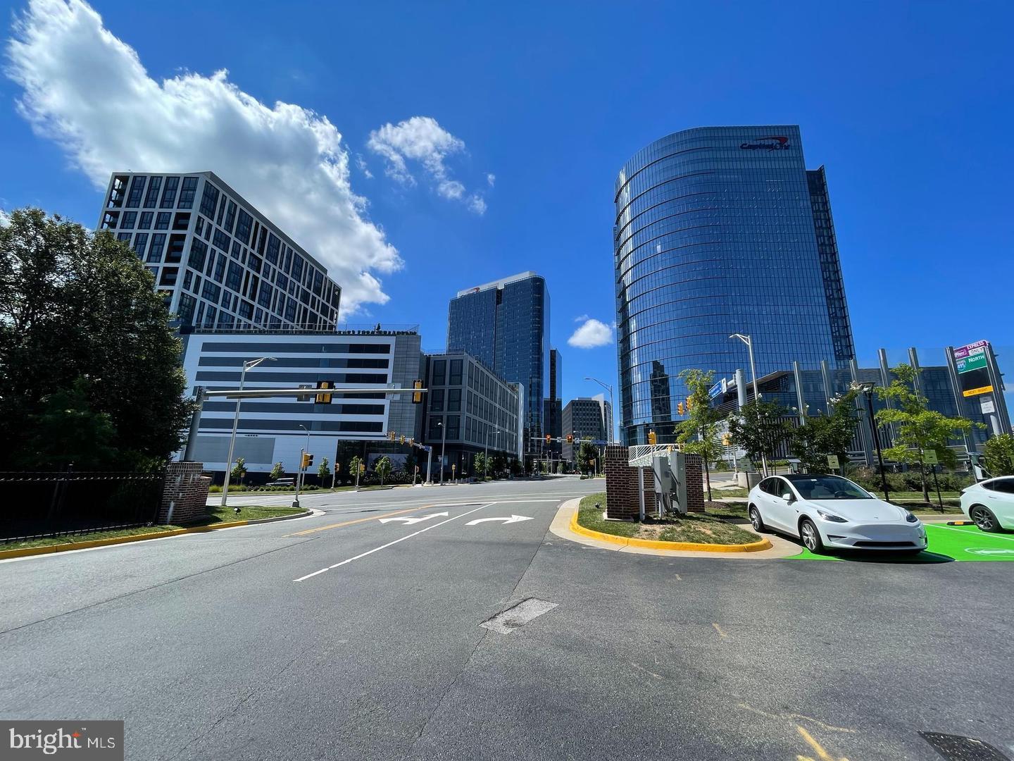 GATES OF MCLEAN - Residential