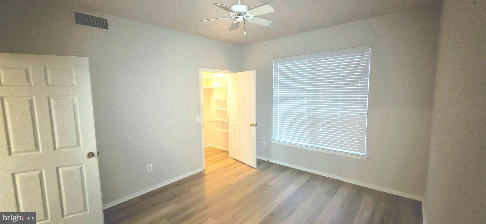 1580 SPRING GATE DRIVE 4111
