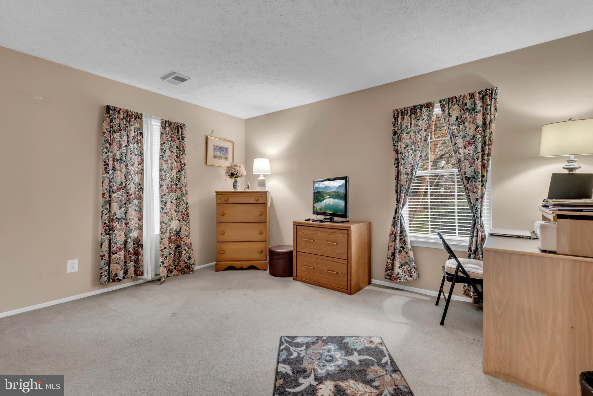 NEW CUT FARMS - Residential