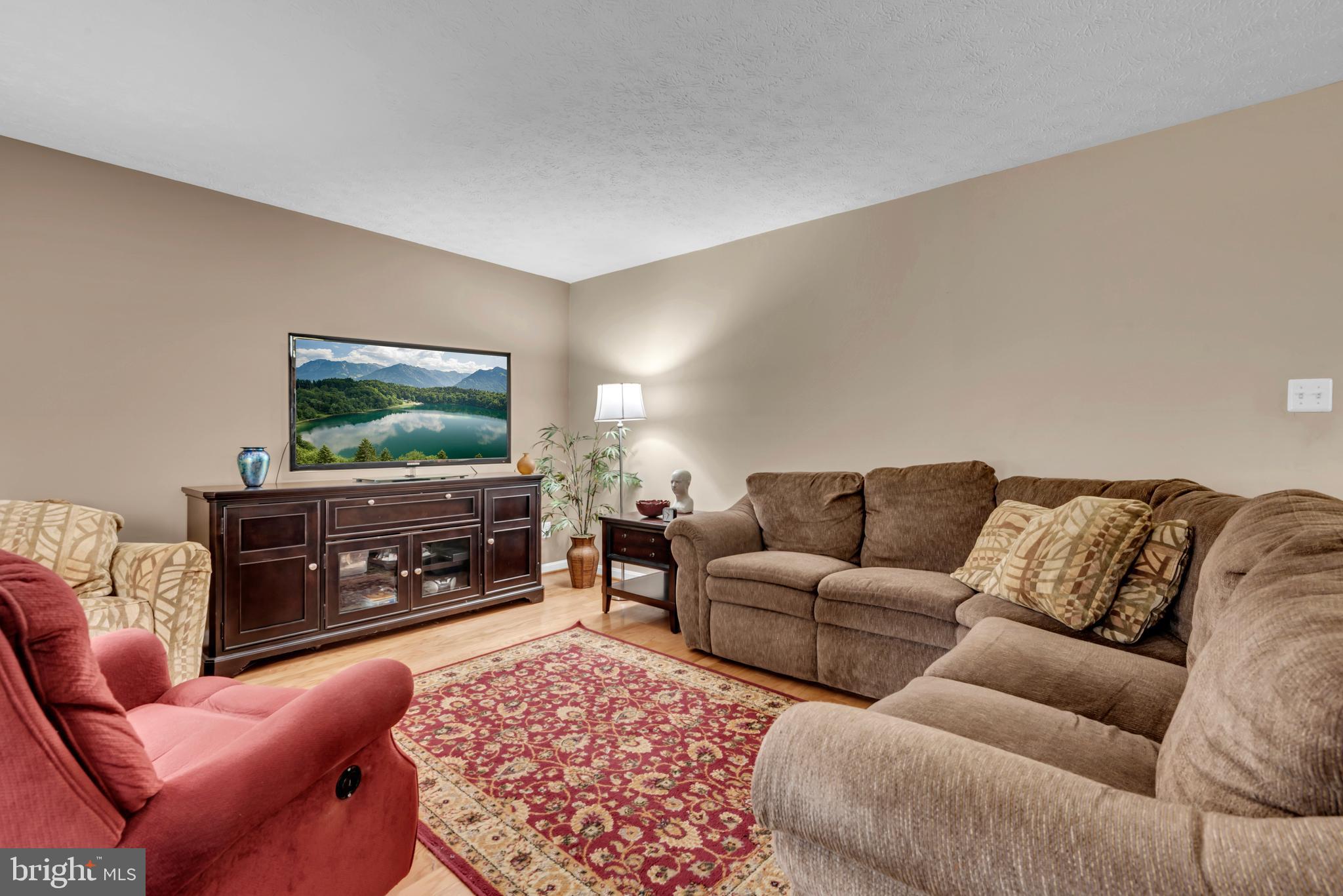 NEW CUT FARMS - Residential