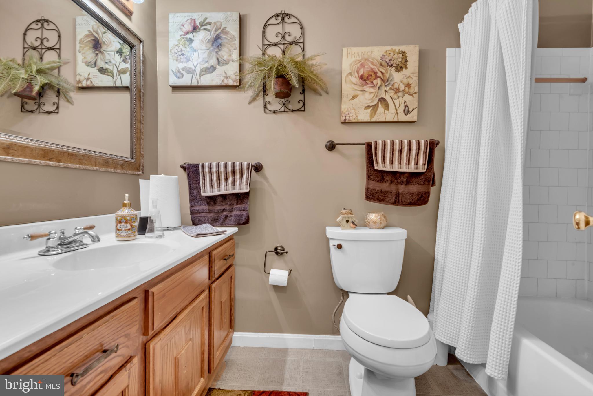 NEW CUT FARMS - Residential