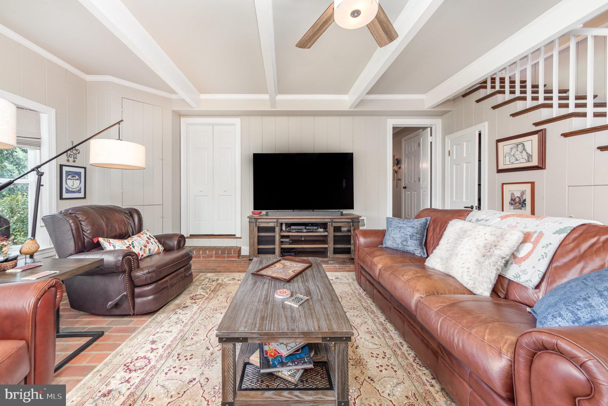 WOODLAWN - Residential