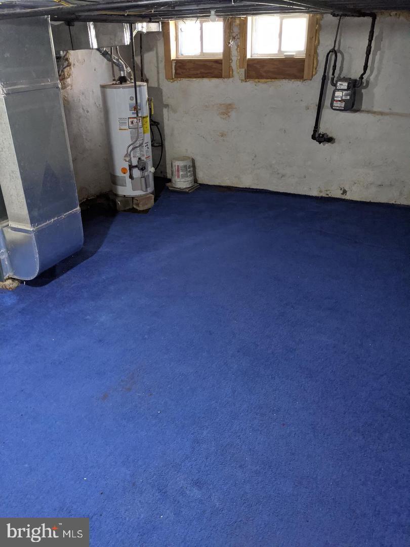 LOWER MOYAMENSING - Residential Lease