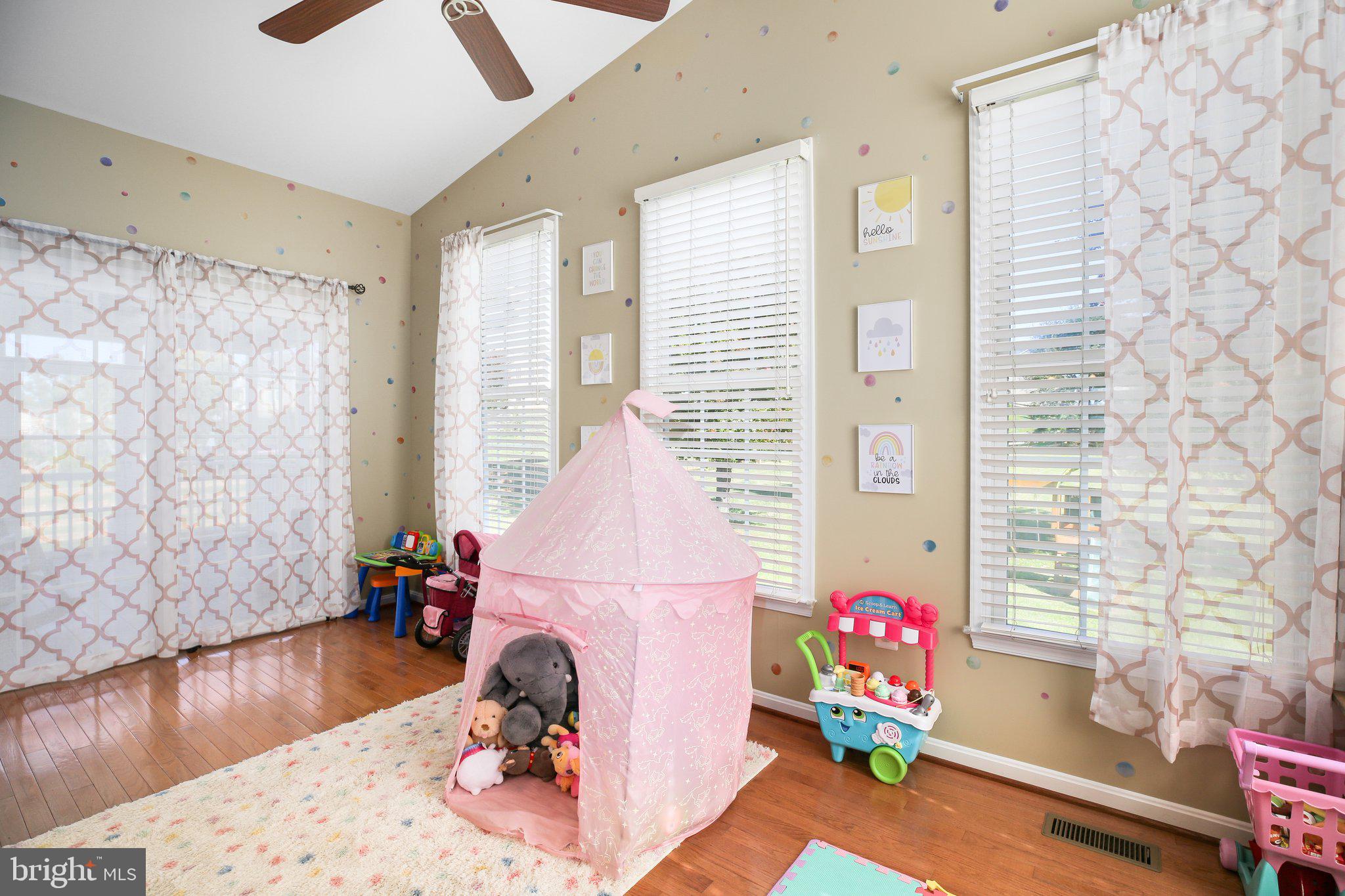 NORTH RIDGE - Residential