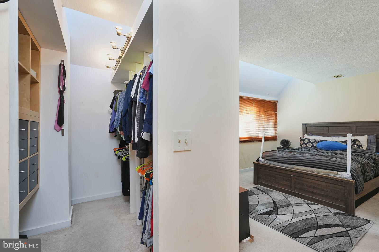 COLD SPRING NEWTOWN - Residential