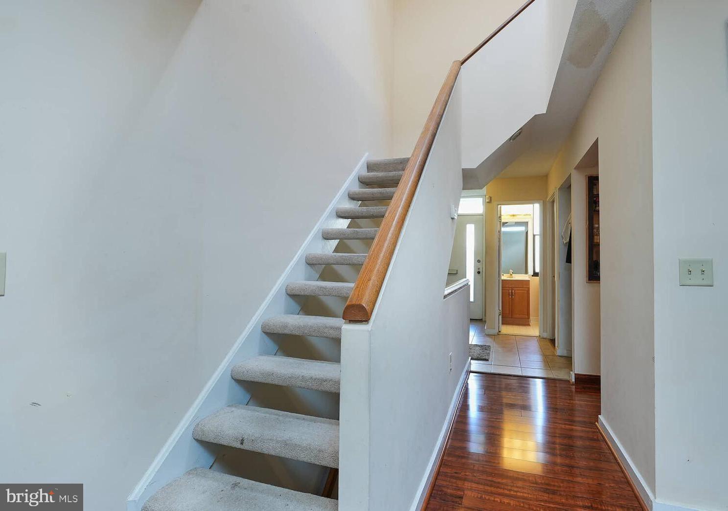 COLD SPRING NEWTOWN - Residential