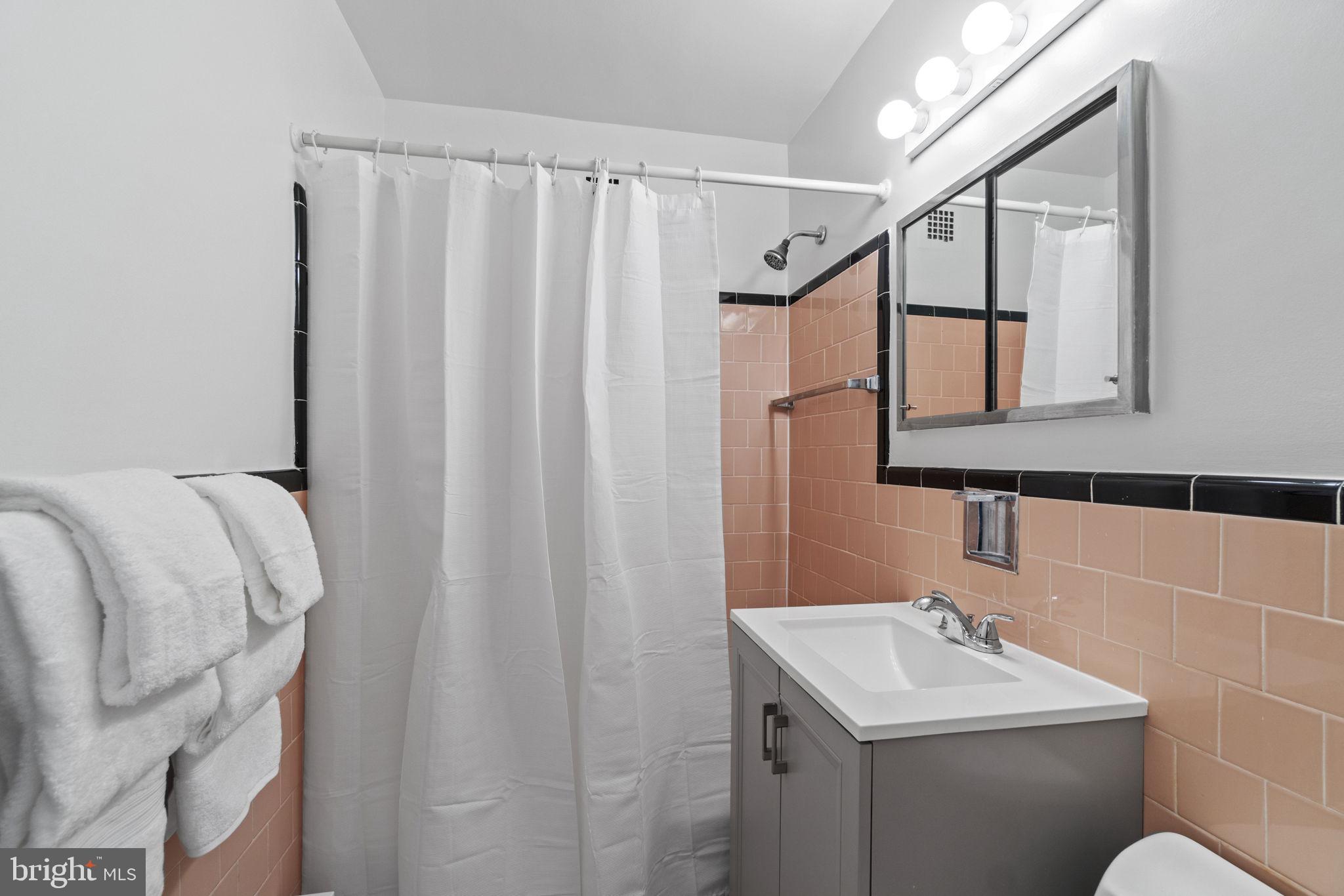 CARDINAL HOUSE - Residential Lease