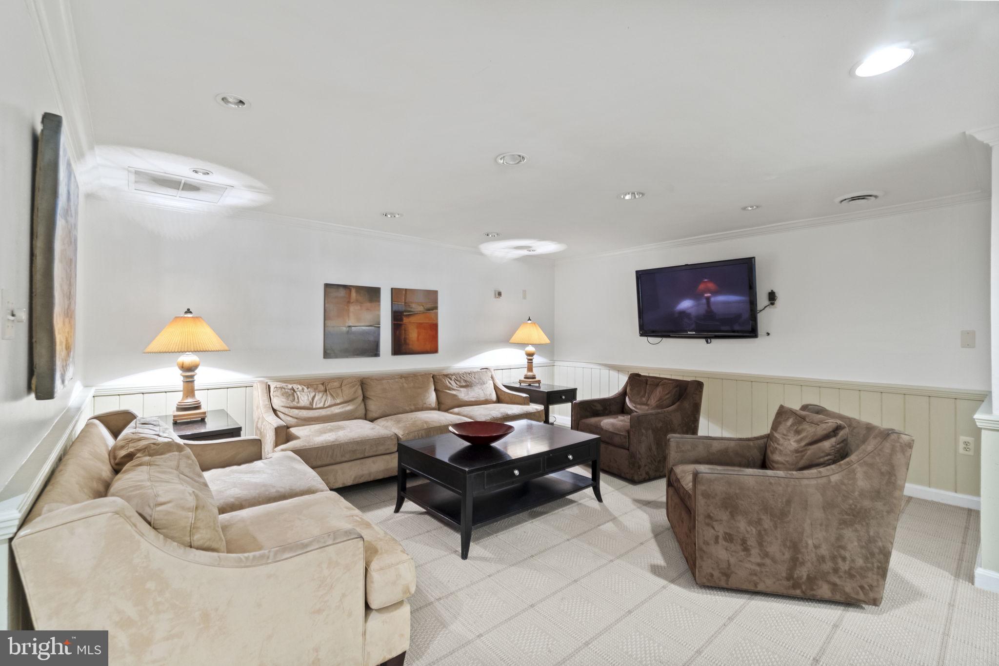 CARDINAL HOUSE - Residential Lease