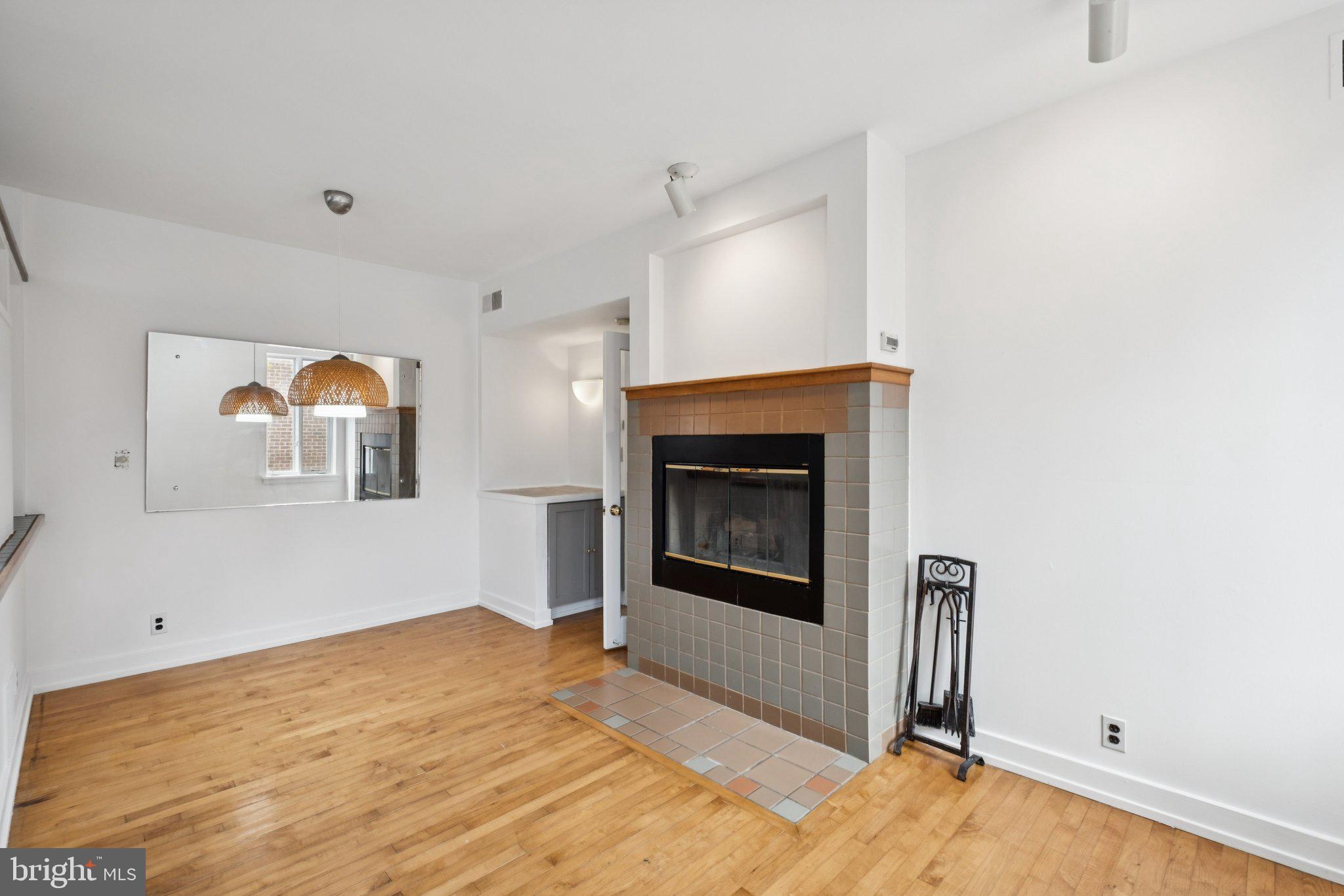 WASHINGTON SQ WEST - Commercial Sale