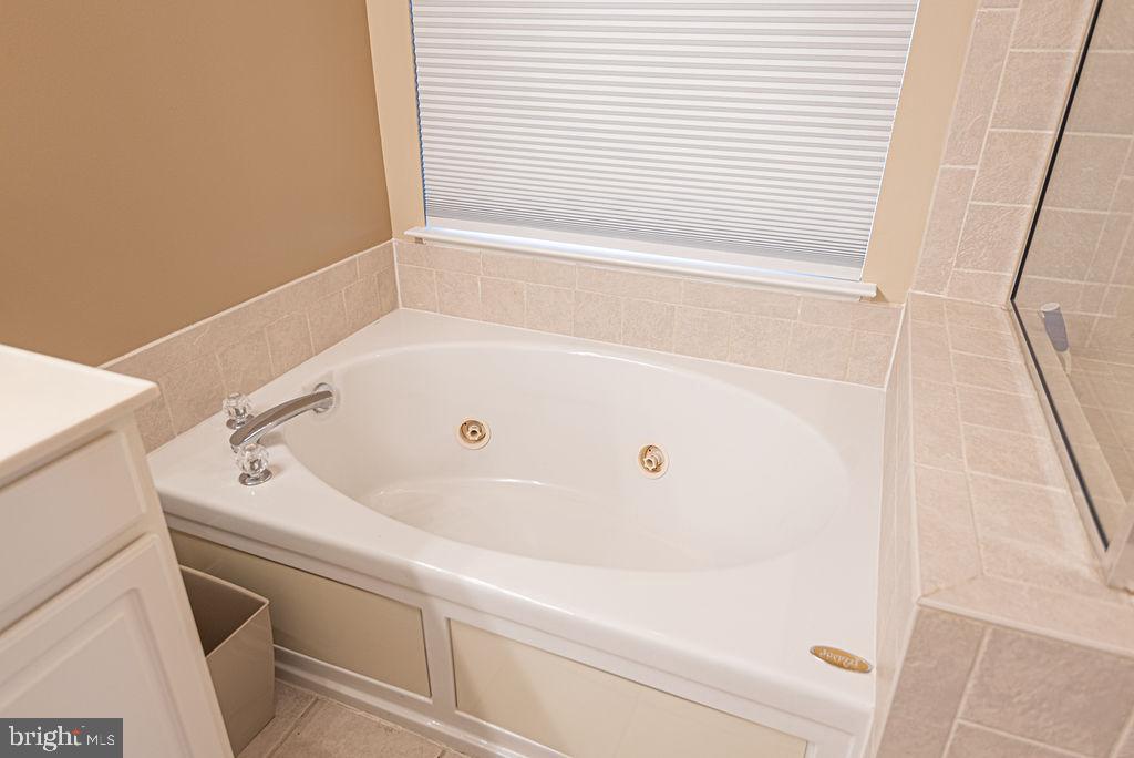 OCEAN PINES - THE PARKE - Residential