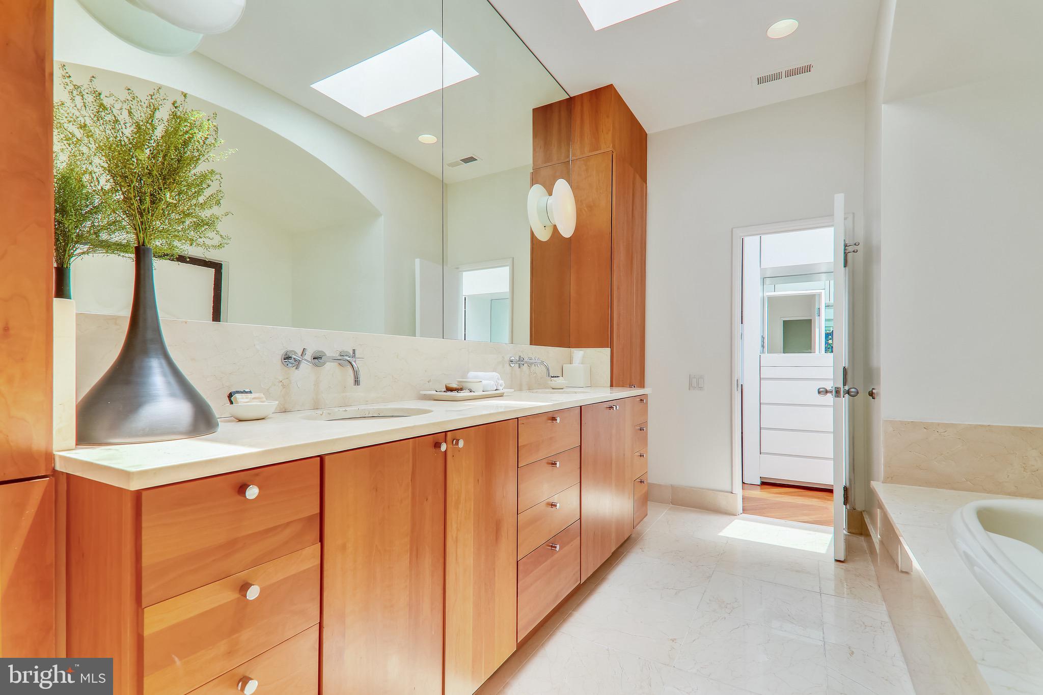 WESLEY HEIGHTS - Residential