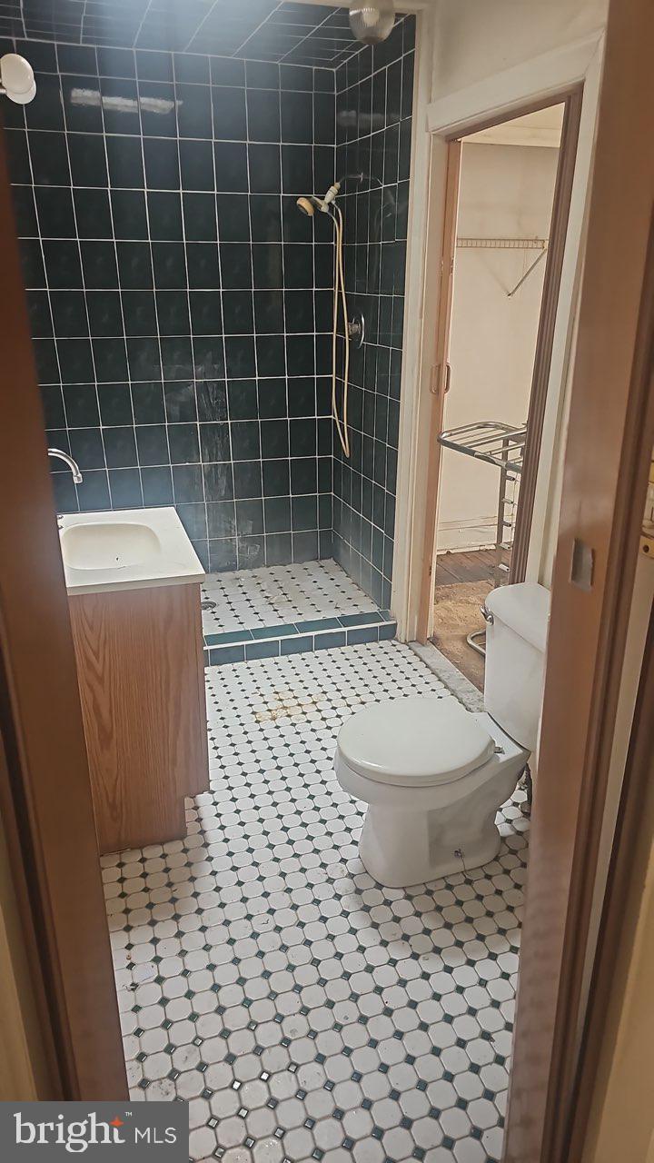 EAST FALLS - Residential