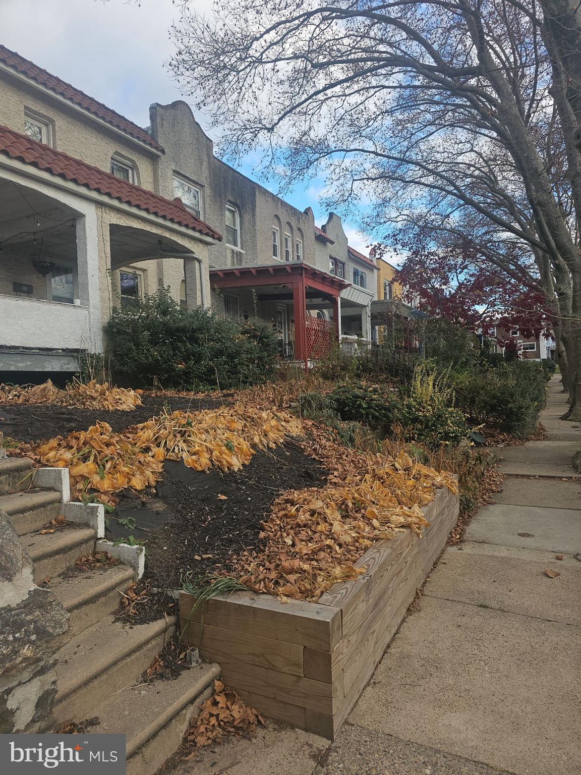 EAST FALLS - Residential