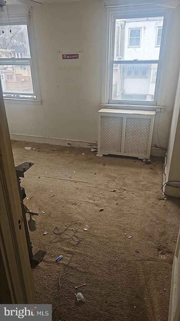 EAST FALLS - Residential