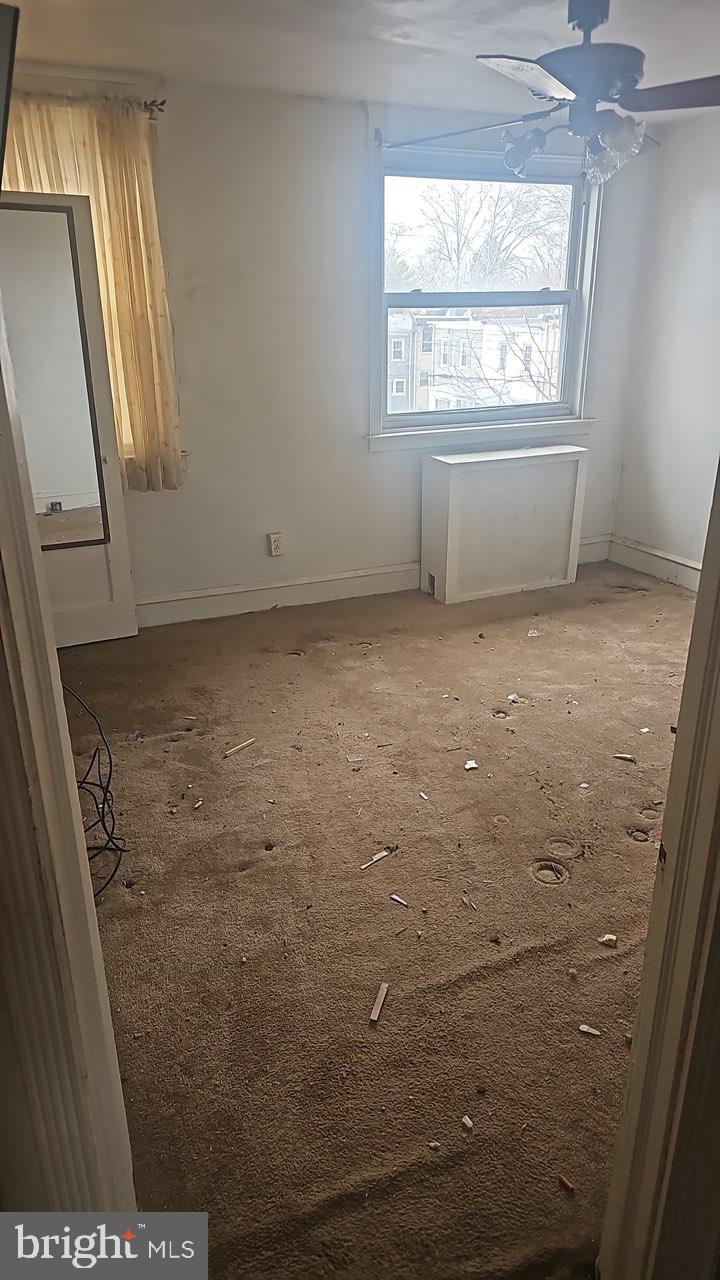 EAST FALLS - Residential