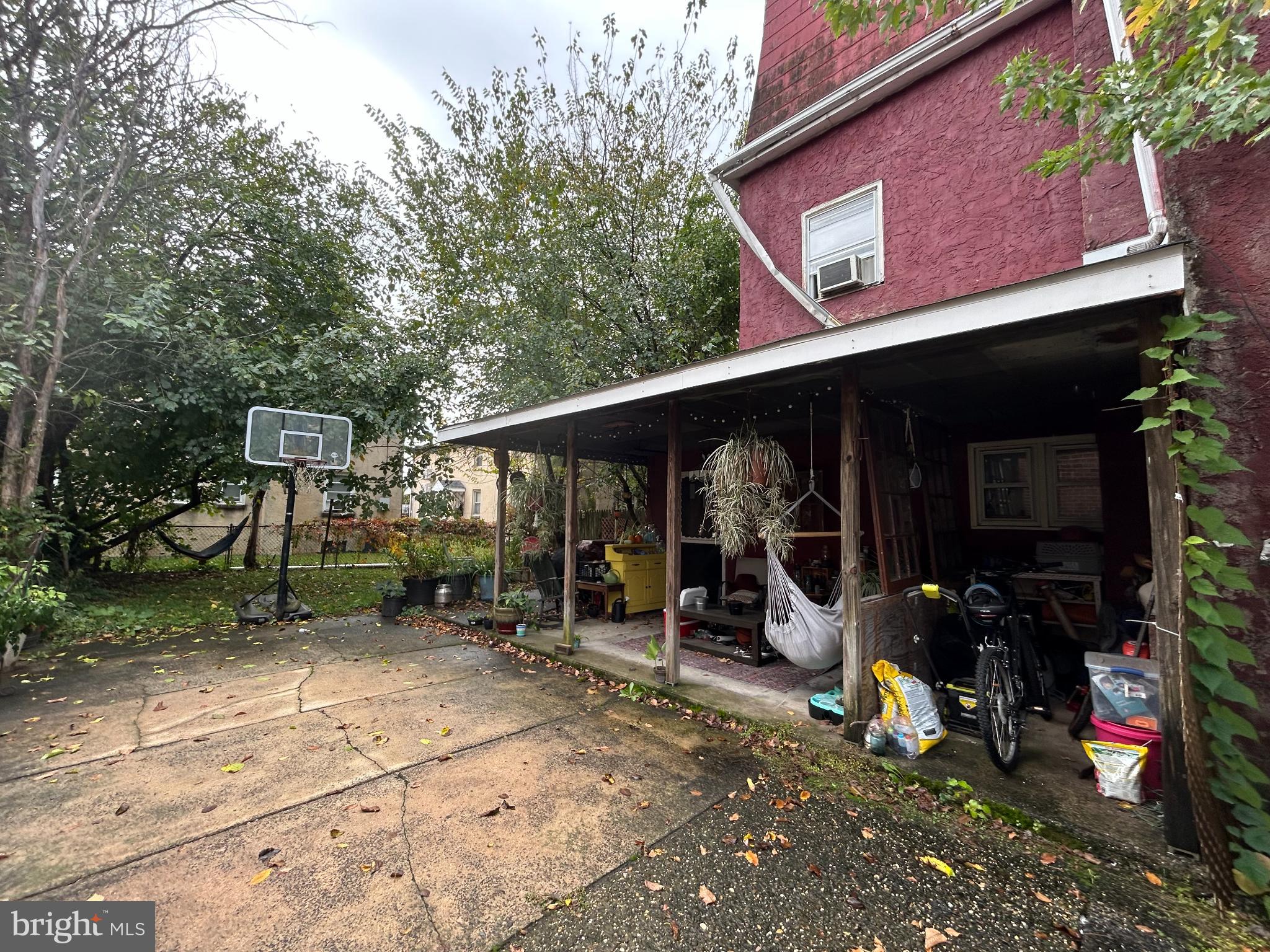 238 PLYMOUTH AVENUE