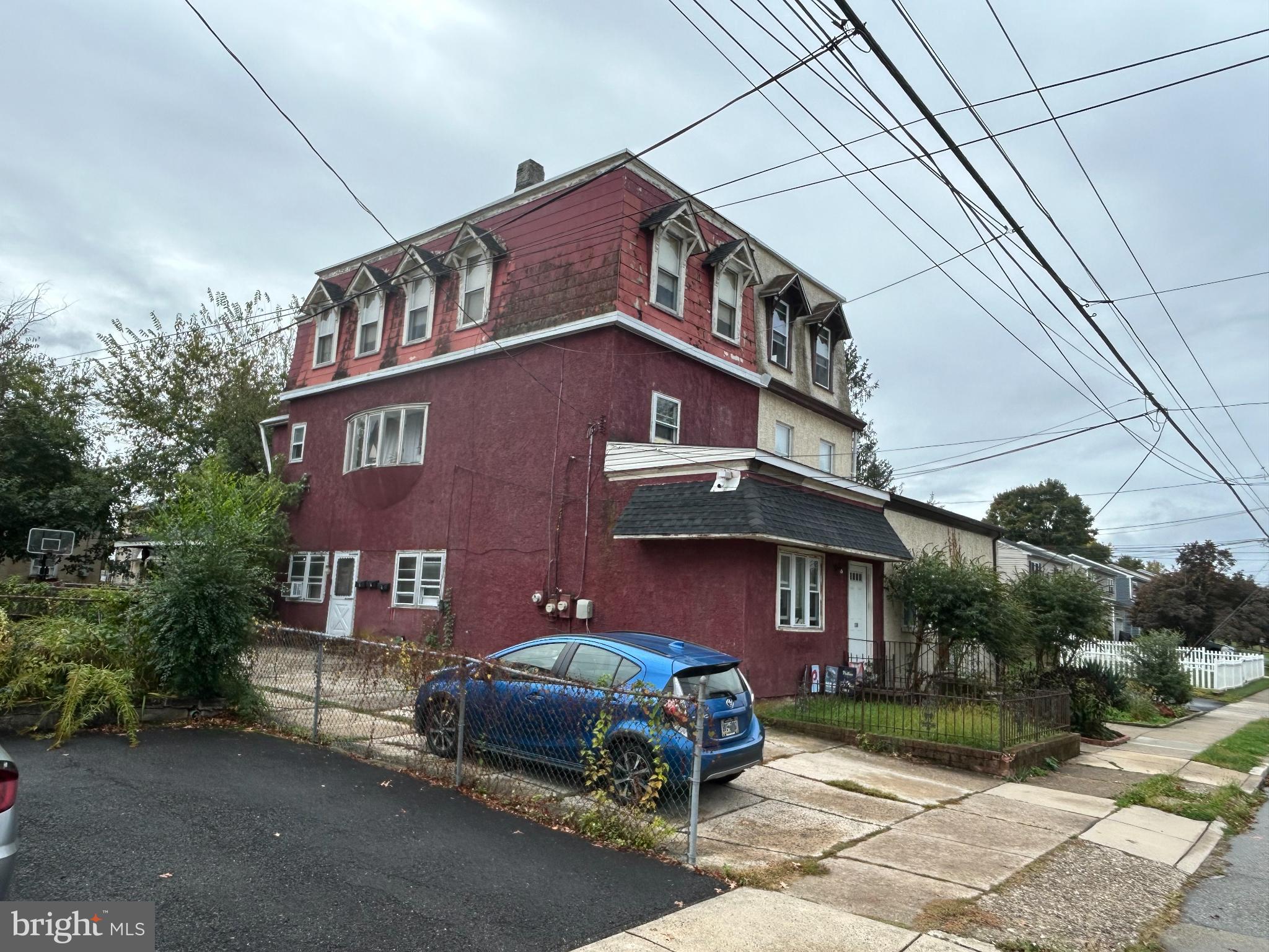 238 PLYMOUTH AVENUE