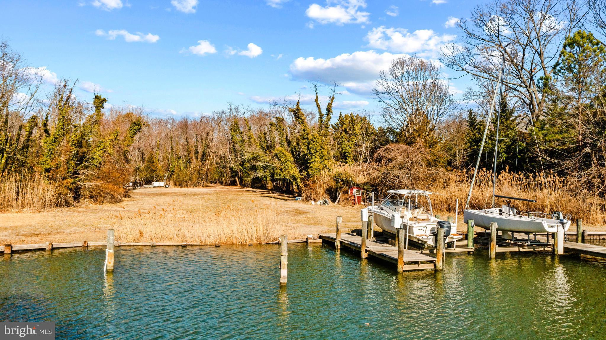 1133 STEAMBOAT ROAD A