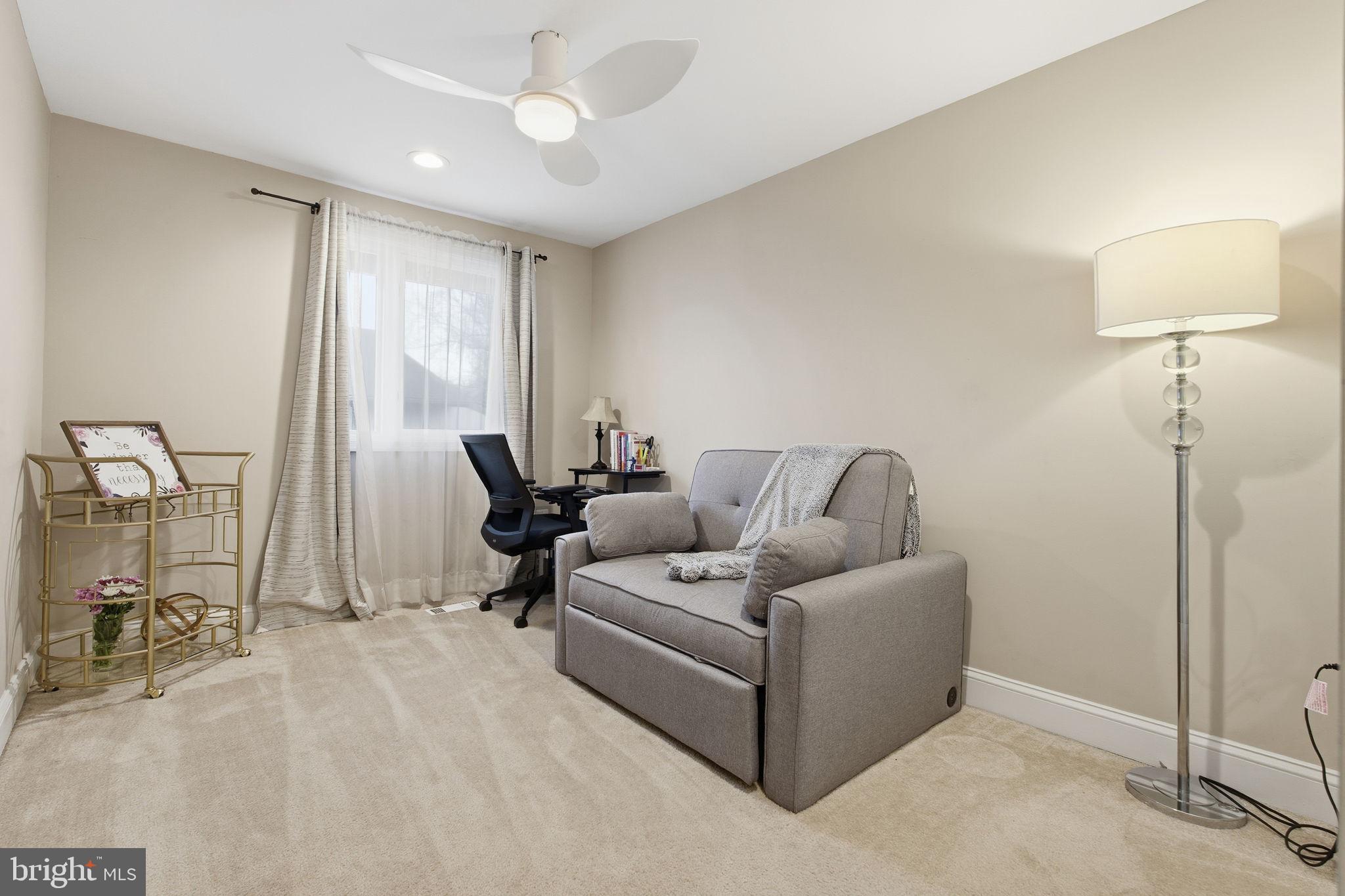 WOODSIDE SQUARE - Residential