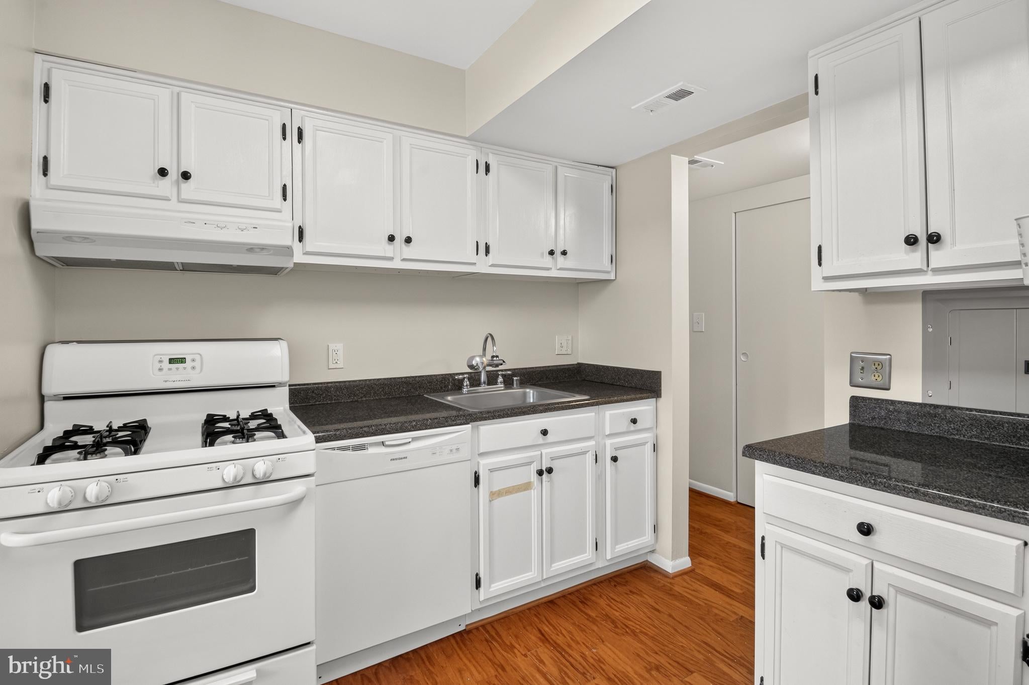 6021 MAJORS LANE CONDO UNIT 1 B13