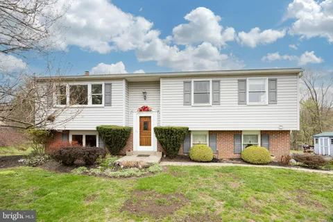 961 Crest Road, Lansdale, PA MLS: PAMC2136664