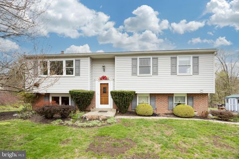 961 CREST ROAD LANSDALE PA 19446