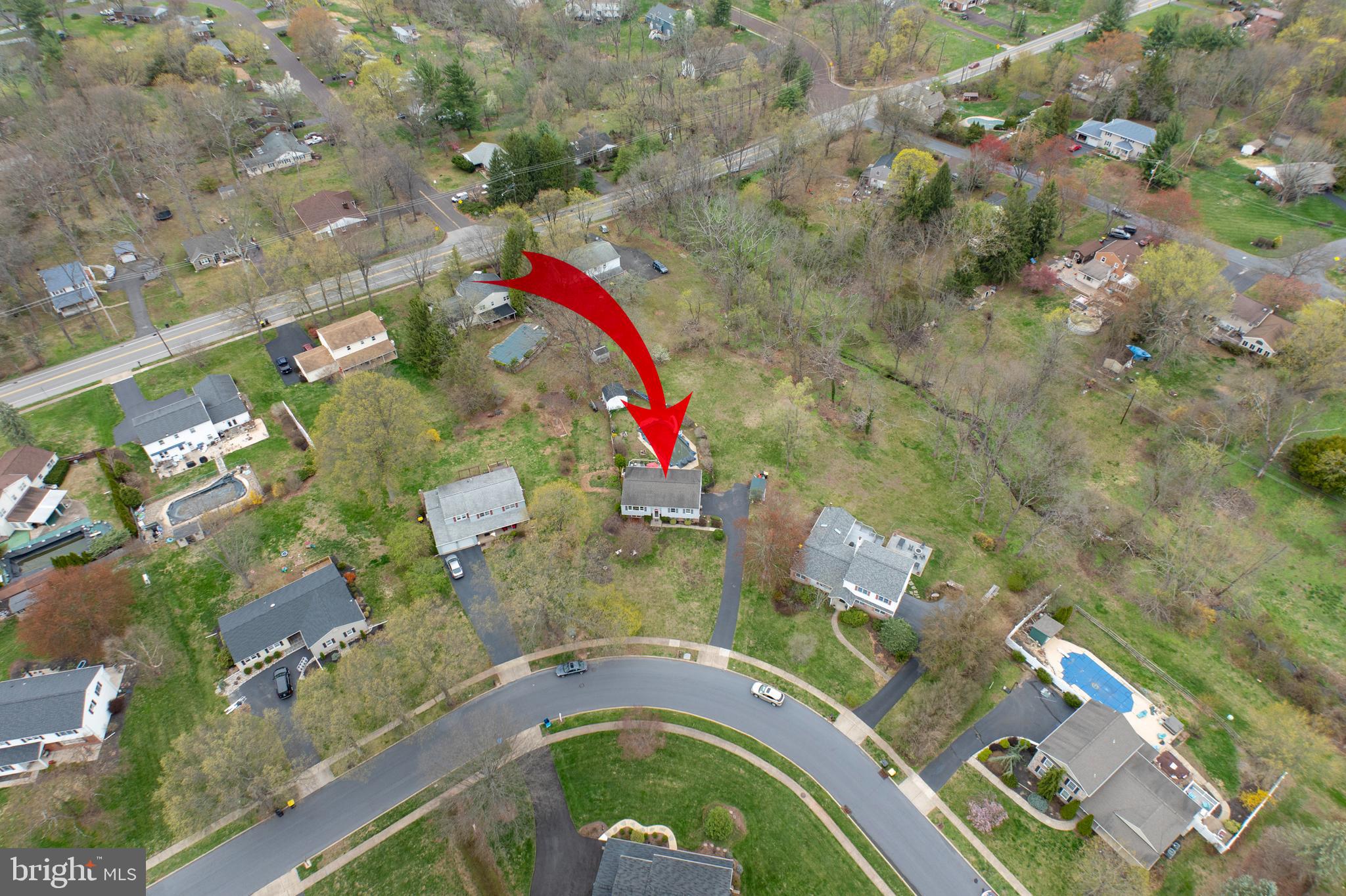 961 CREST ROAD