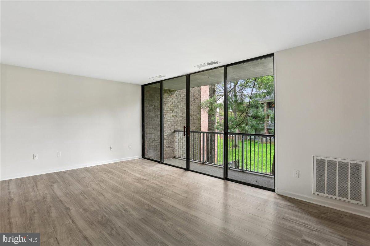 726 QUINCE ORCHARD BOULEVARD 726-102