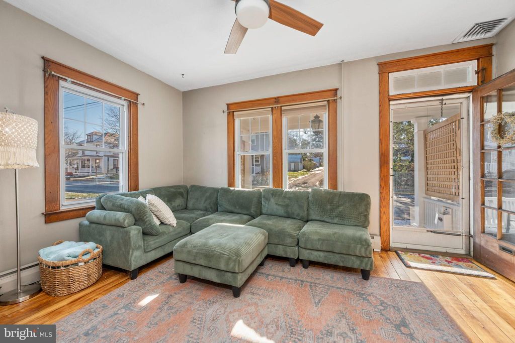 Photo of 19 E 2nd Avenue, LITITZ, PA 17543 (MLS # PALA2080574)