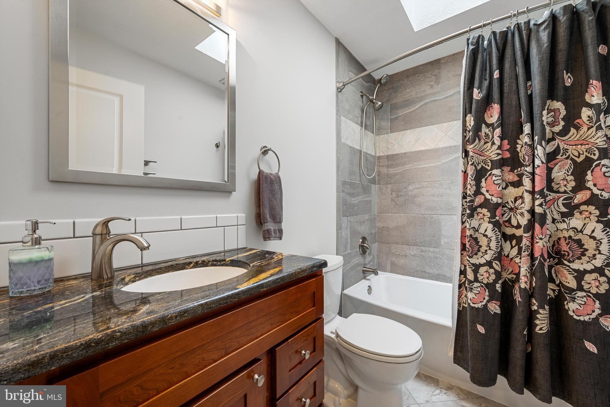 GLENDALE ESTATES - Residential