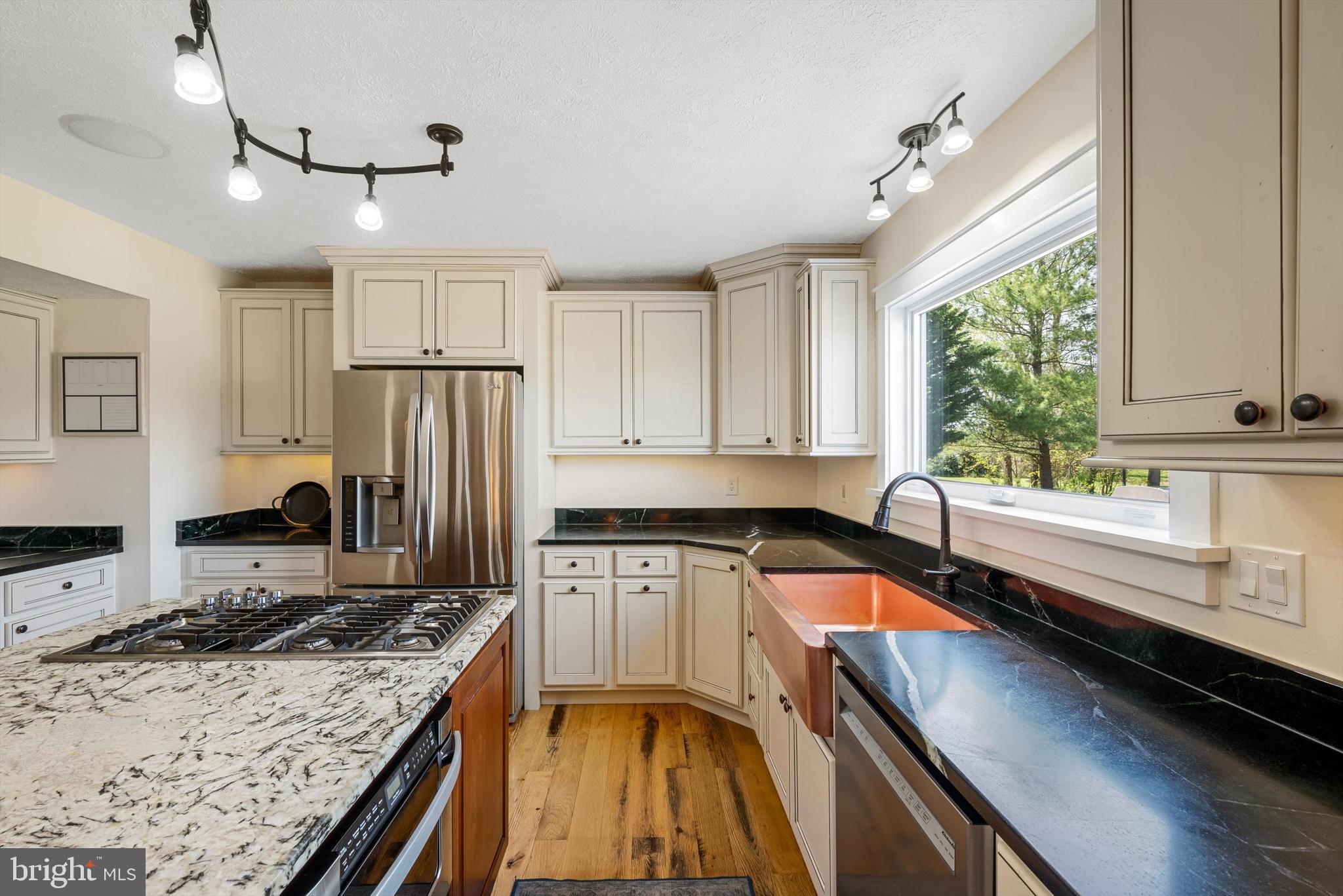 GLENDALE ESTATES - Residential