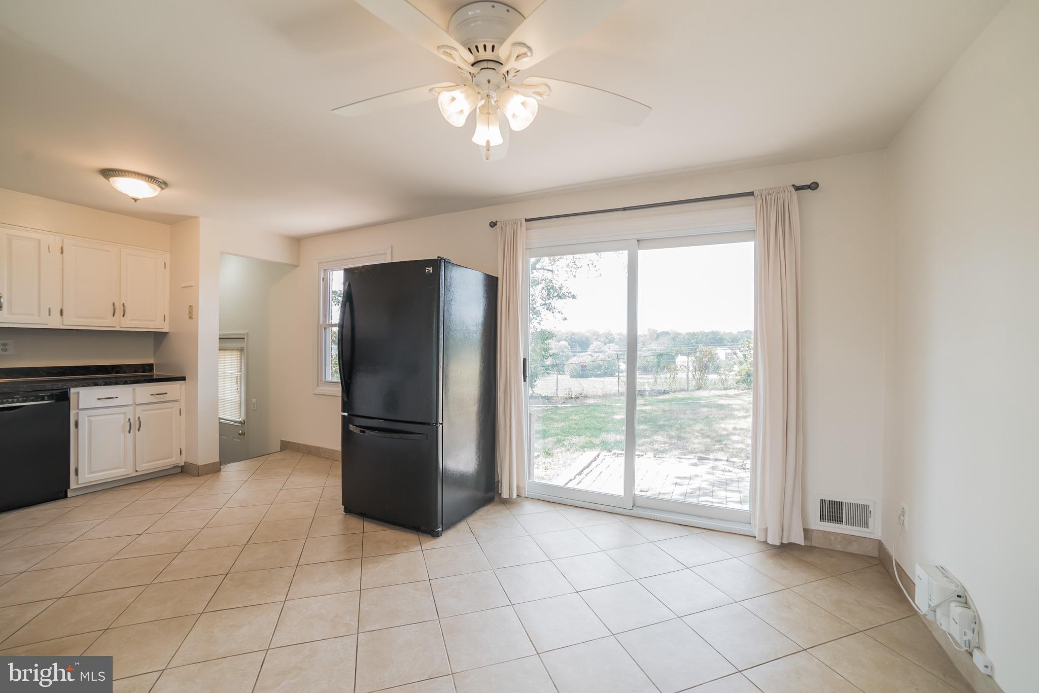 CHESTNUT HILLS - Residential Lease