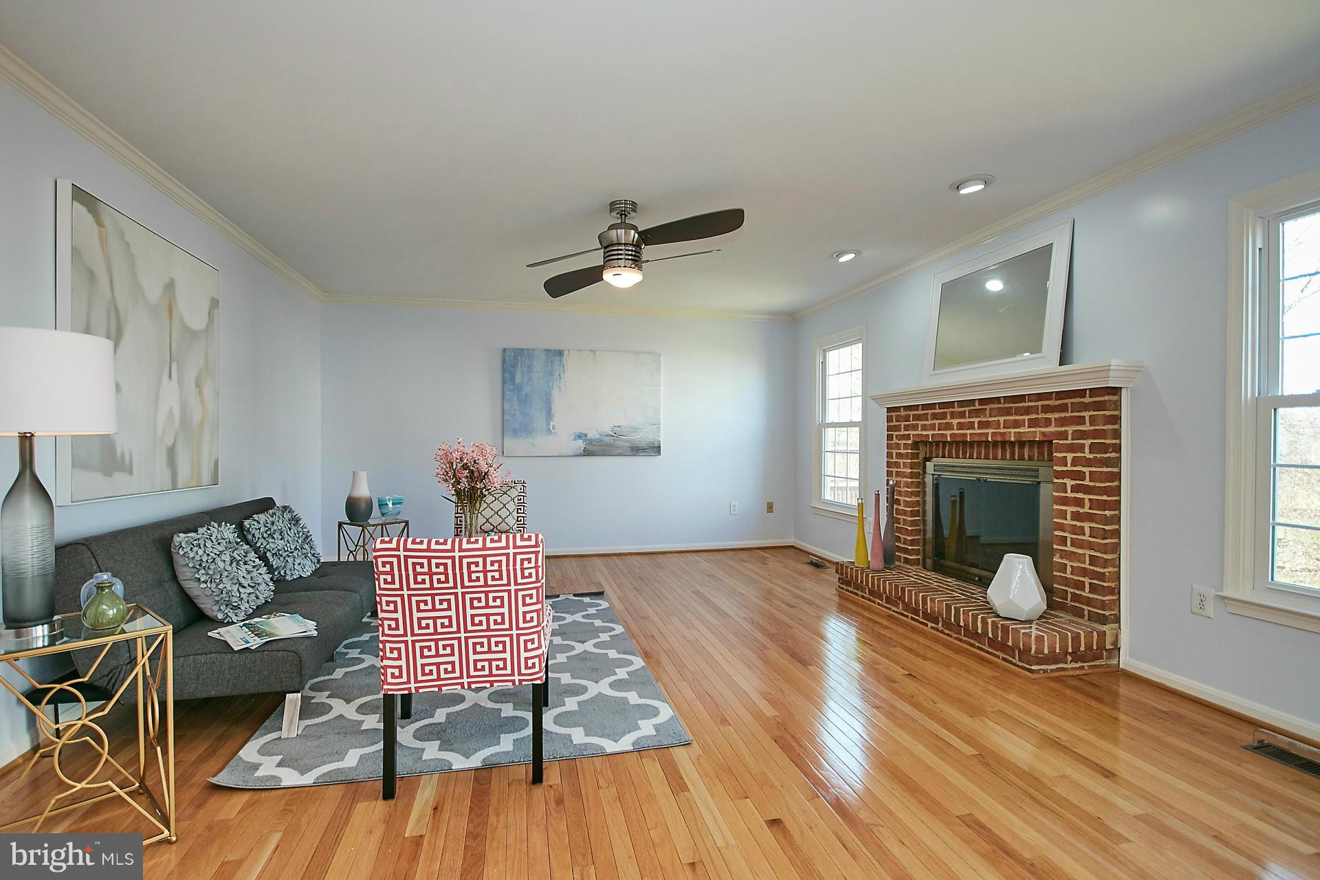 FOUR SEASONS - Residential