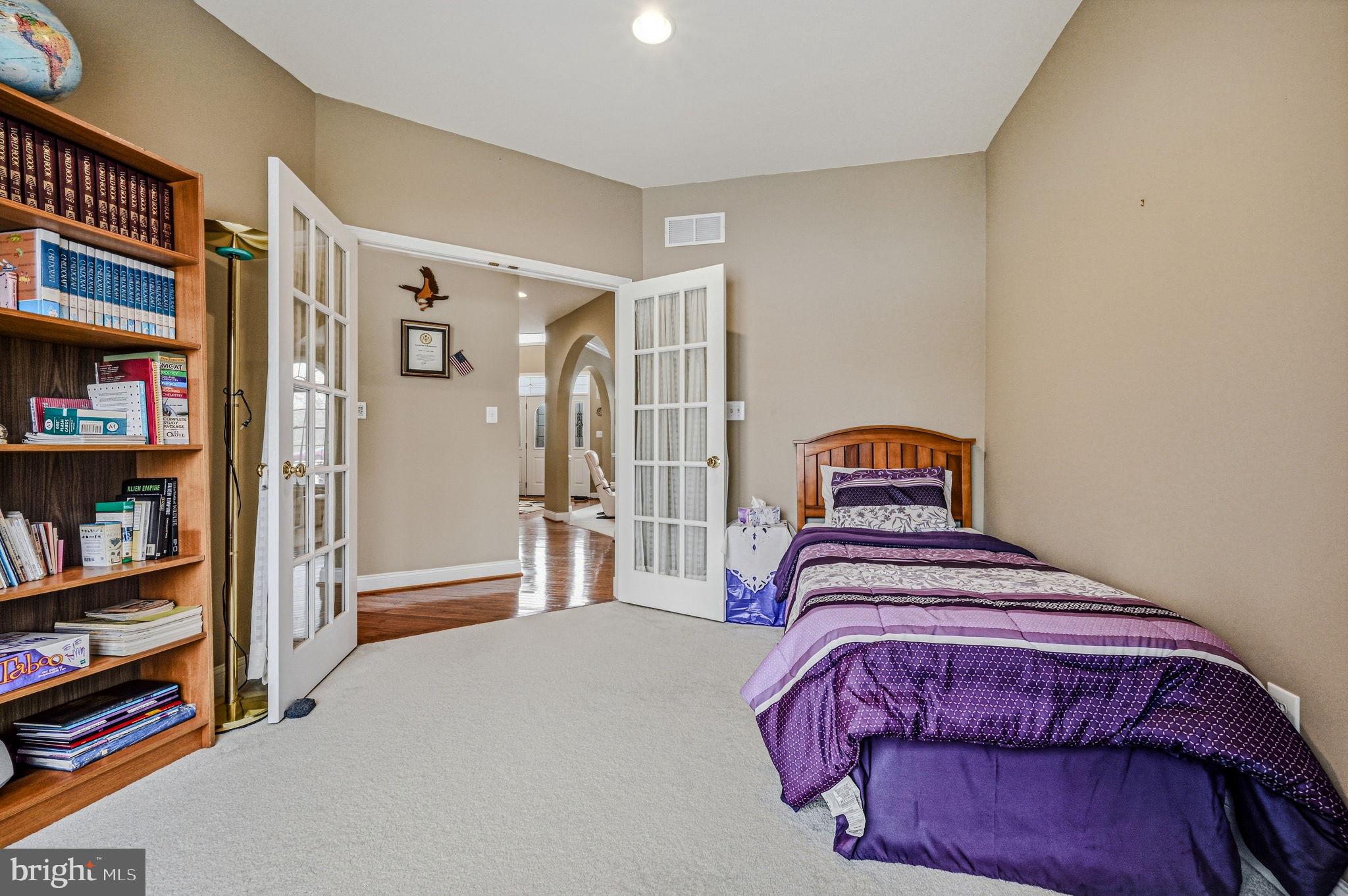 RED LION CHASE - Residential