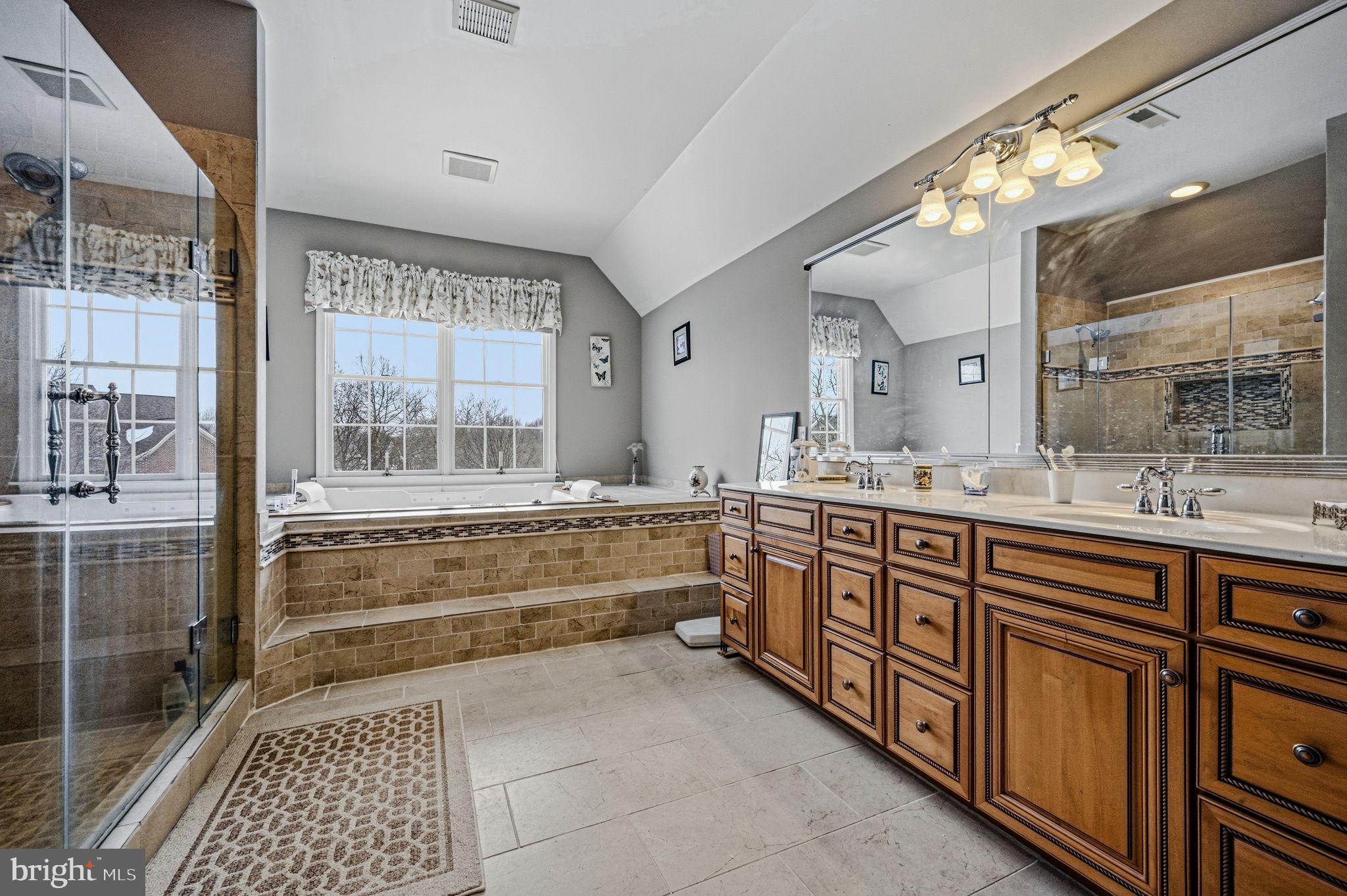 RED LION CHASE - Residential