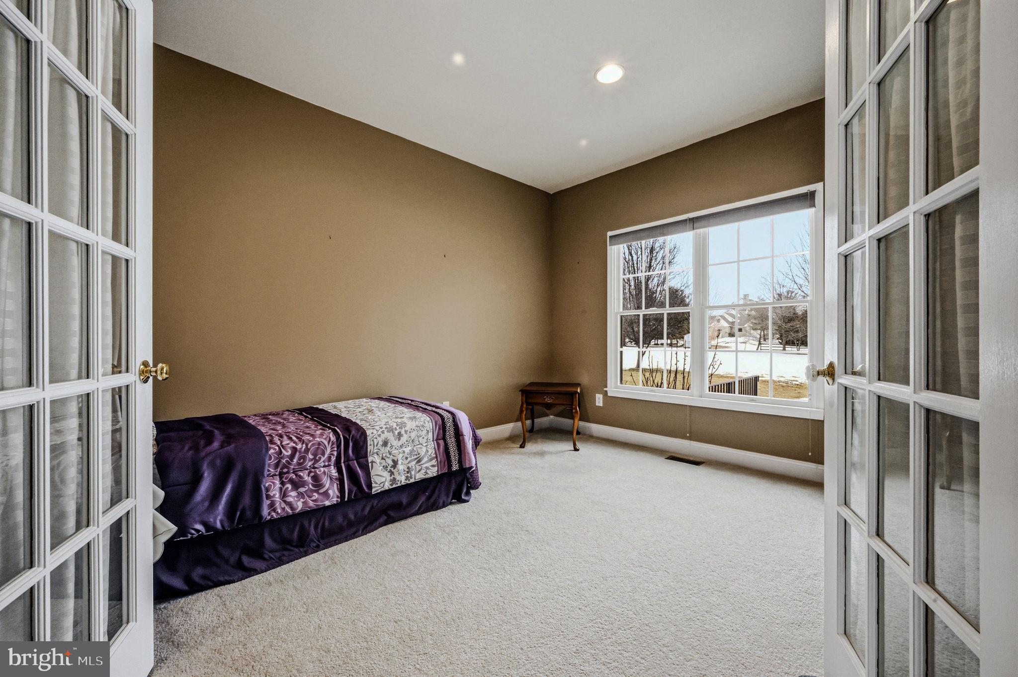 RED LION CHASE - Residential