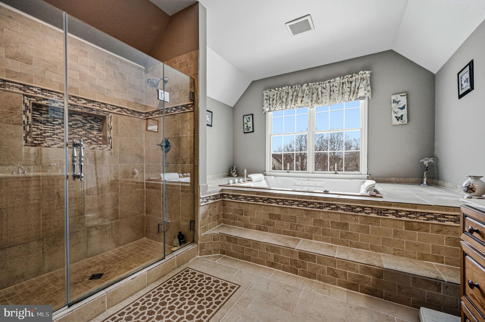 RED LION CHASE - Residential