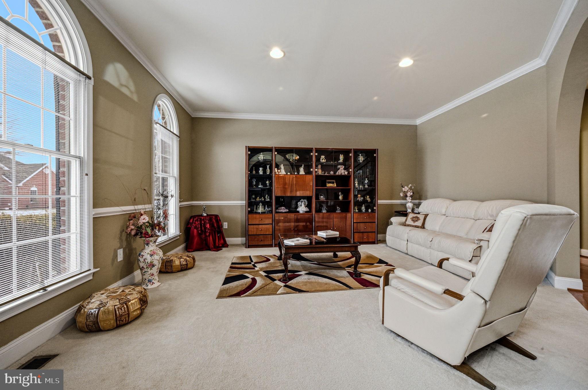 RED LION CHASE - Residential