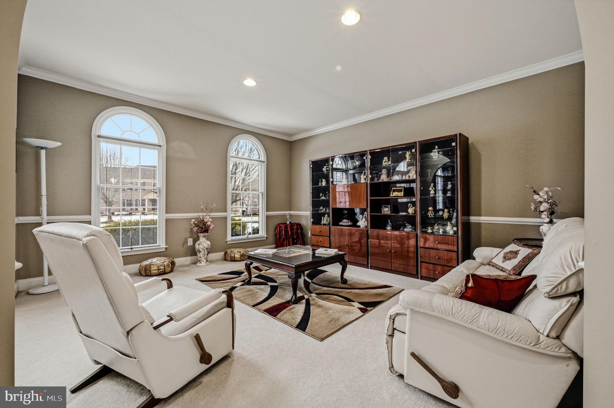 RED LION CHASE - Residential