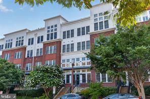 1418 N RHODES STREET B120