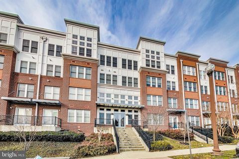 Condo For Sale - 1418 N Rhodes Street #B120<br/> Arlington County, ARLINGTON, VA 22209