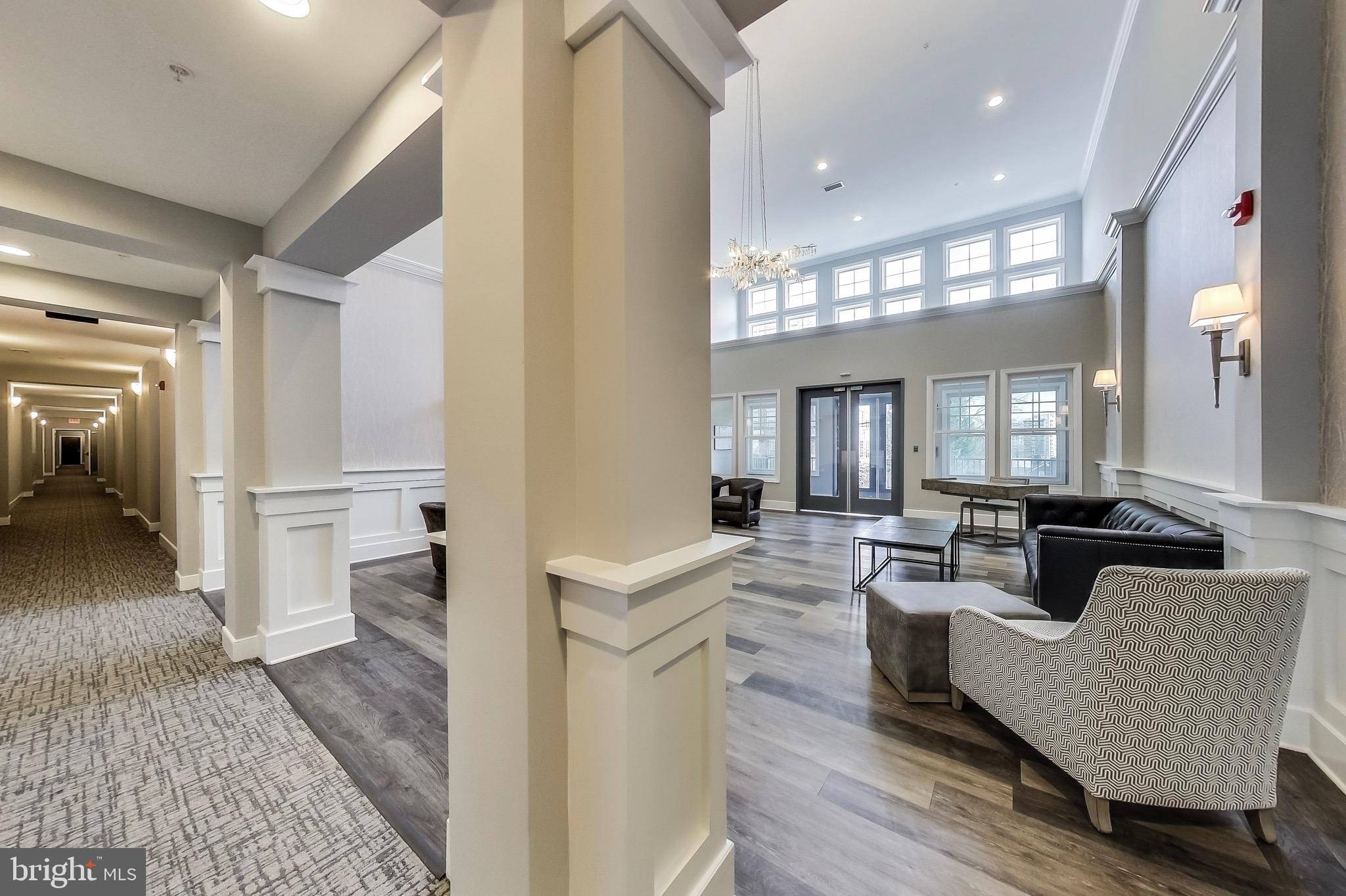 1418 N RHODES STREET B120