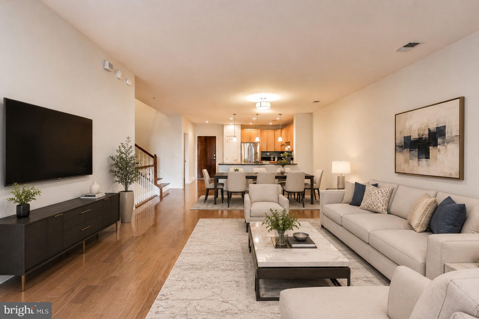 1418 N RHODES STREET B120